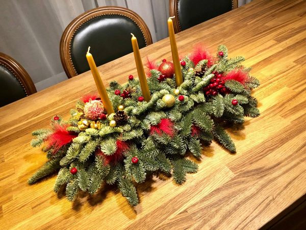 Новогоднее украшение для стола со свечами